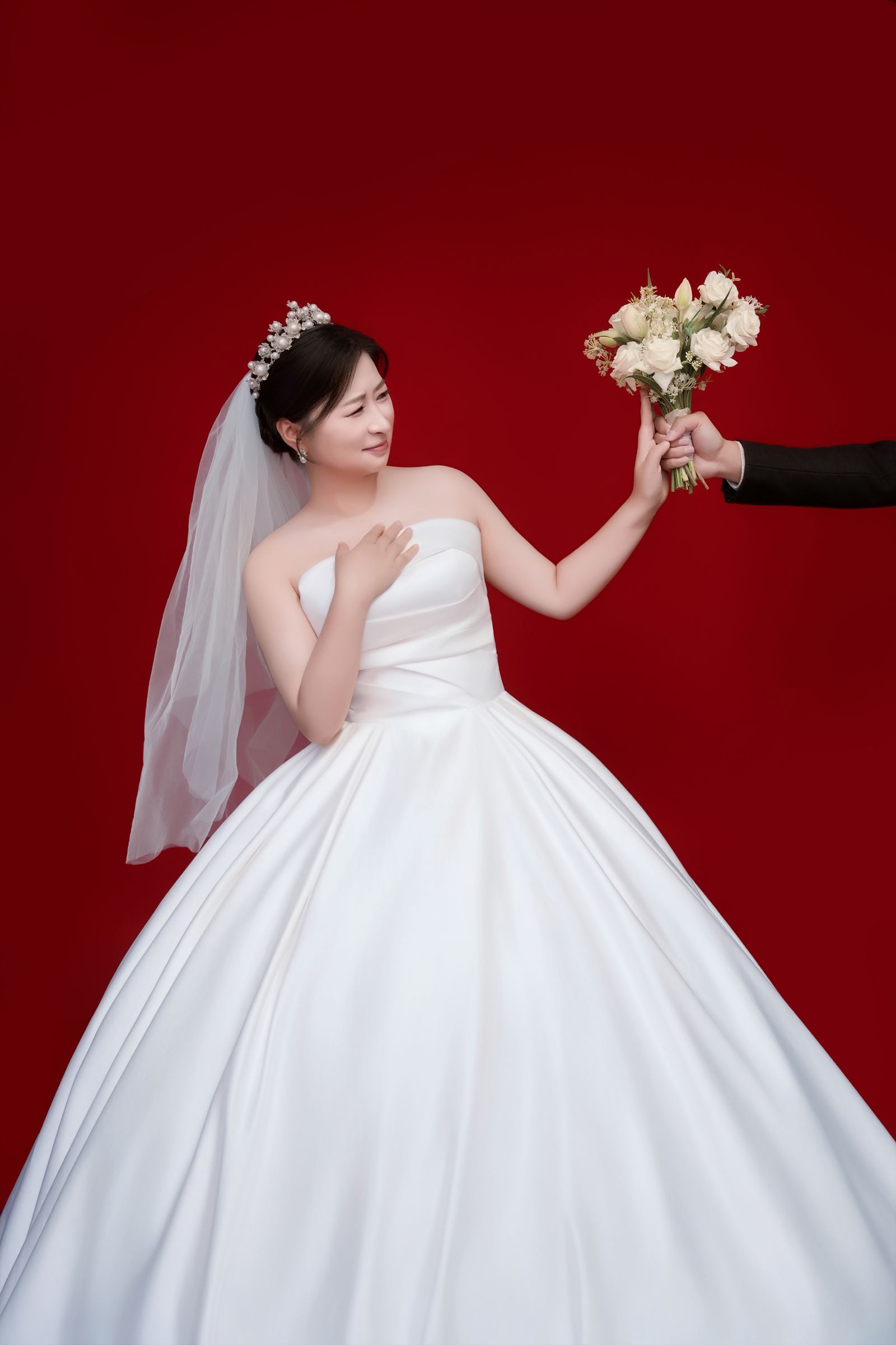 新娘婚裙曳地